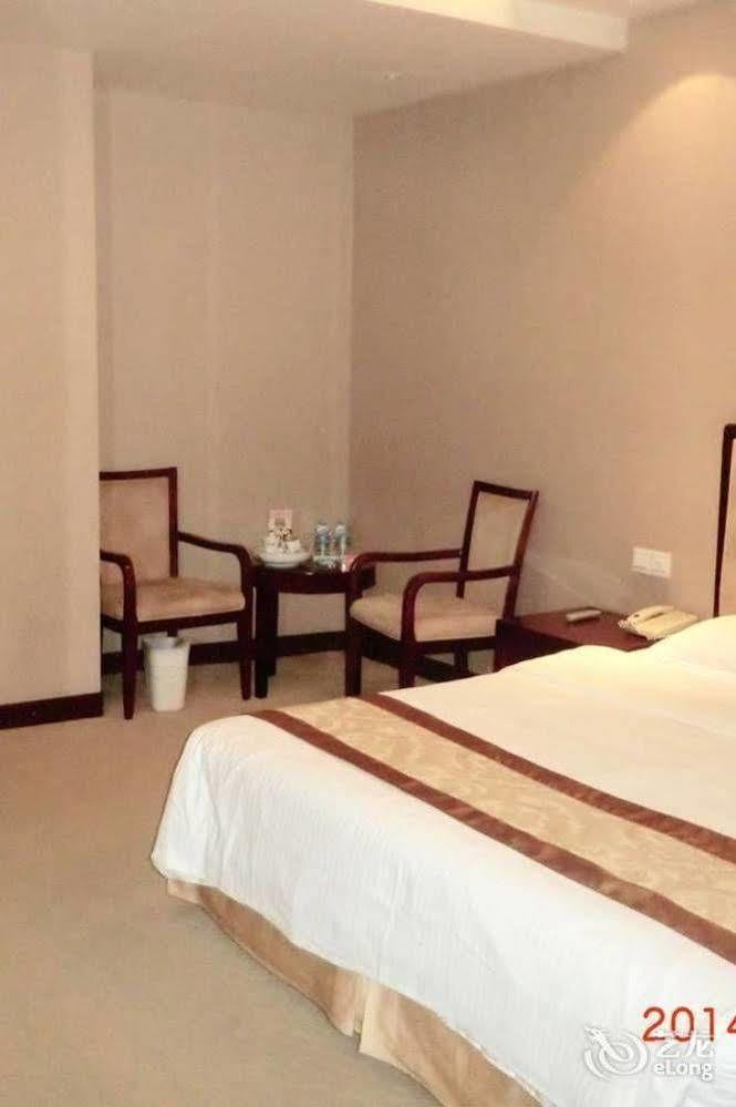 Hotel Wanyi Dongguan  Exterior foto